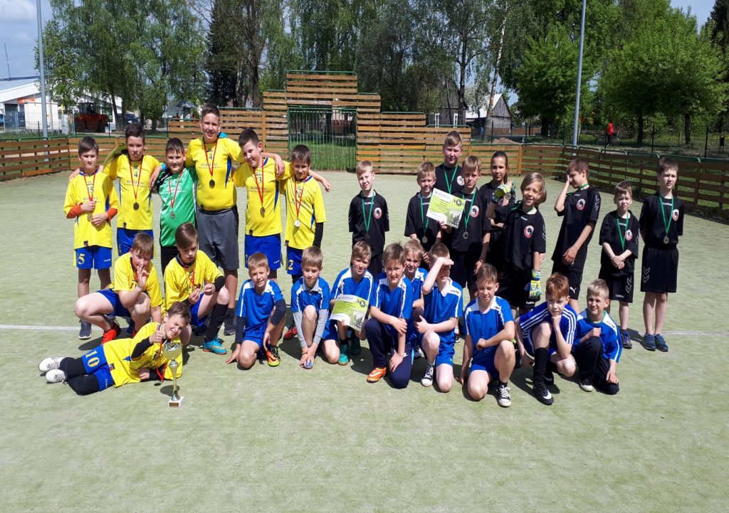 2019 M. „MUSTANGO“ TAURĘ IŠKOVOJO KURŠĖNŲ STASIO ANGLICKIO MOKYKLOS FUTBOLO KOMANDA