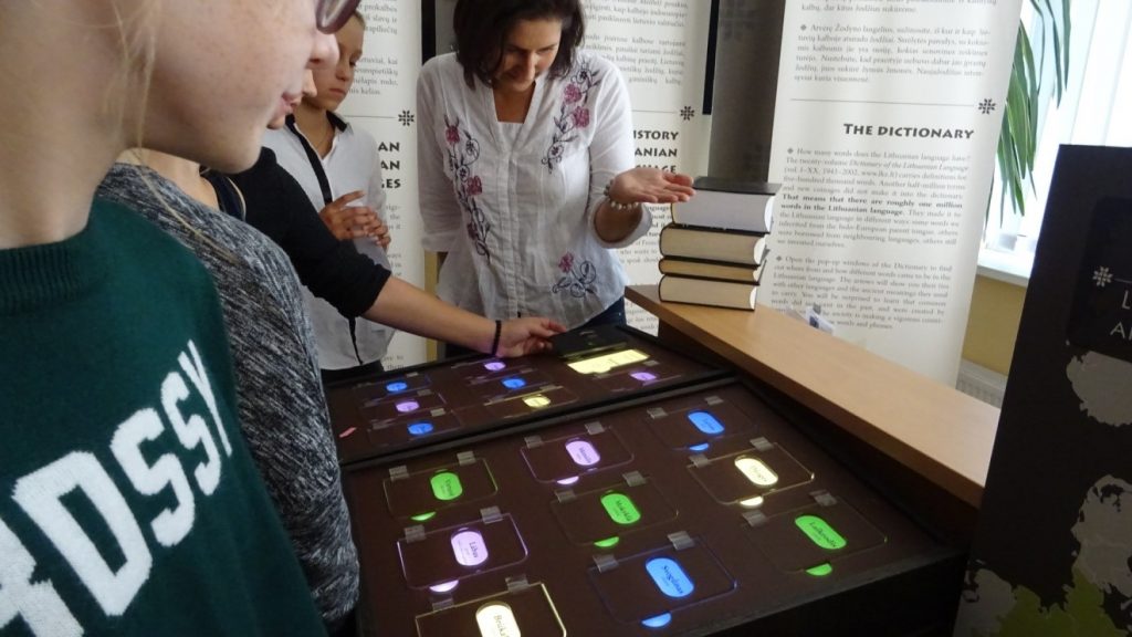 Penktokai lankėsi edukacinėje parodoje Penktokai lankėsi edukacinėje parodoje
