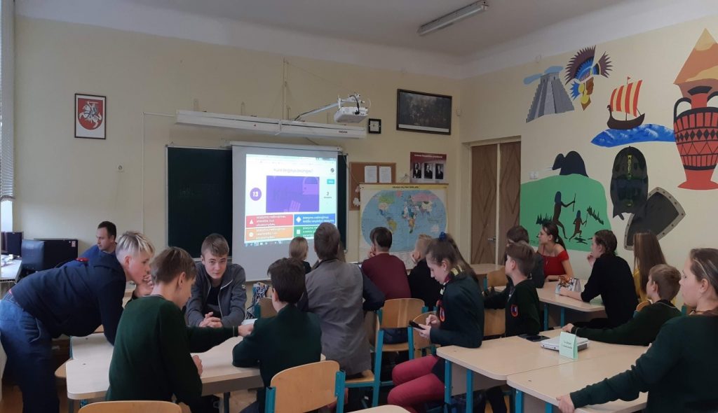 Viktorina, skirta Konstitucijos dienai  ir Lietuvos Persitvarkymo Sąjūdžio 30-mečiui paminėti