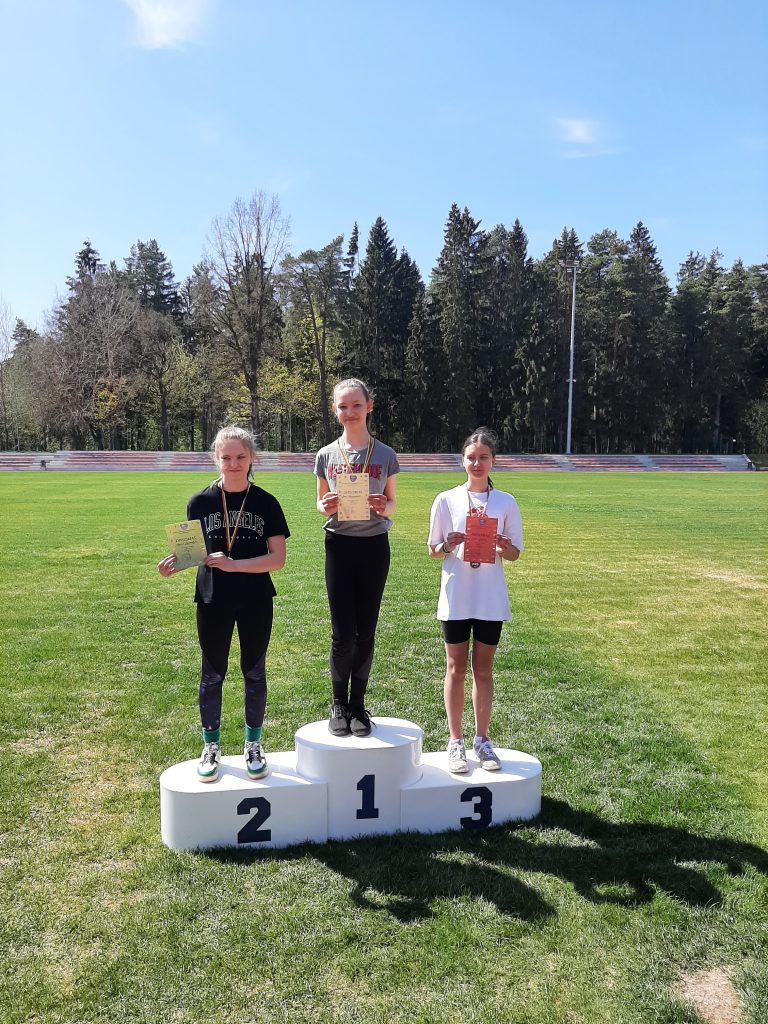 Kuršėnų Stasio Anglickio progimnazijos sportininkai iškovojo 34 medalius