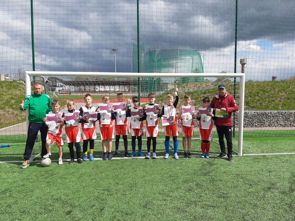 2022 M. „MUSTANGO“ TAURĘ IŠKOVOJO KURŠĖNŲ STASIO ANGLICKIO PROGIMNAZIJOS FUTBOLO KOMANDA